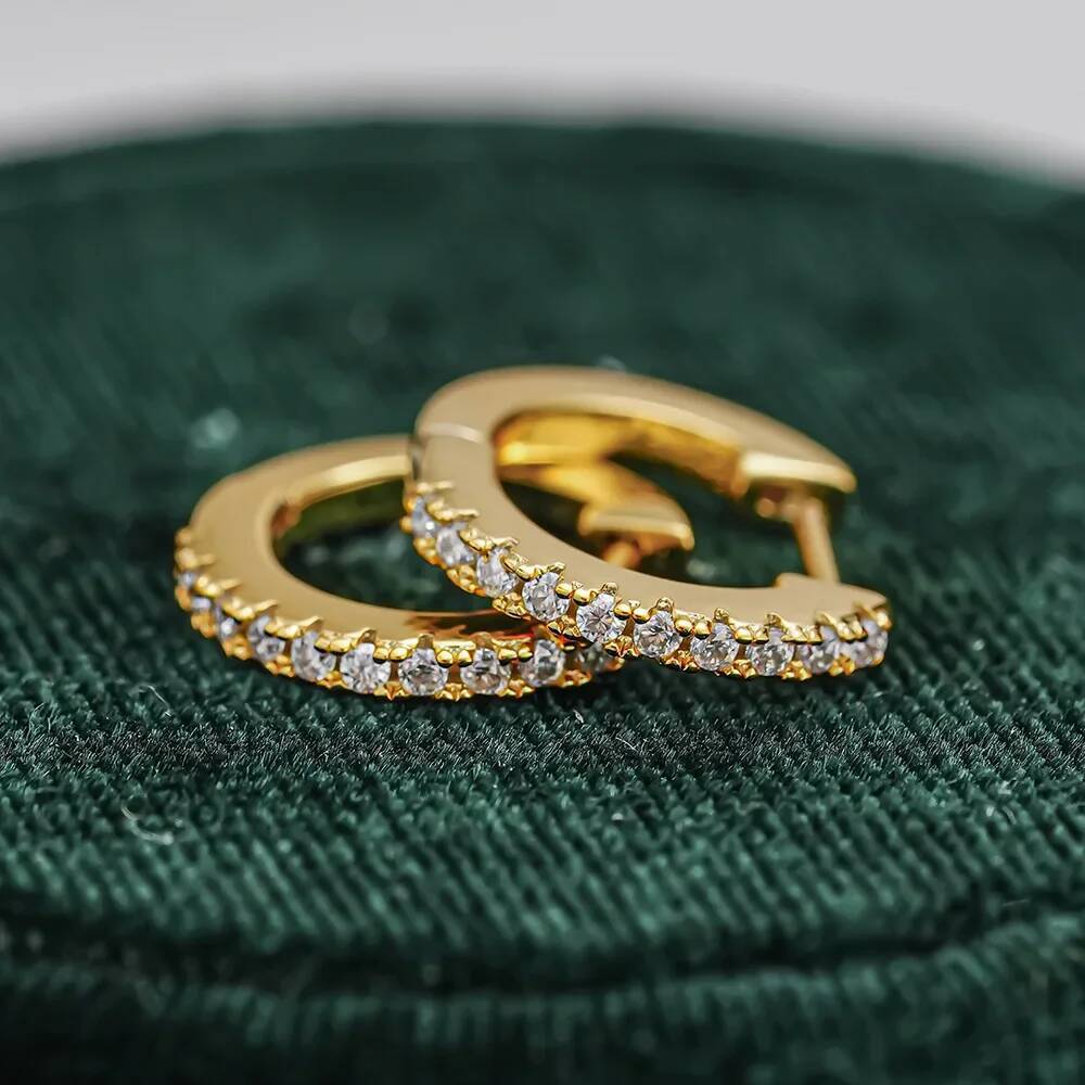 Luxury 100% Real 18k Gold Womens Moissanite Earrings Straight Row Classic Earrings Round Earrings