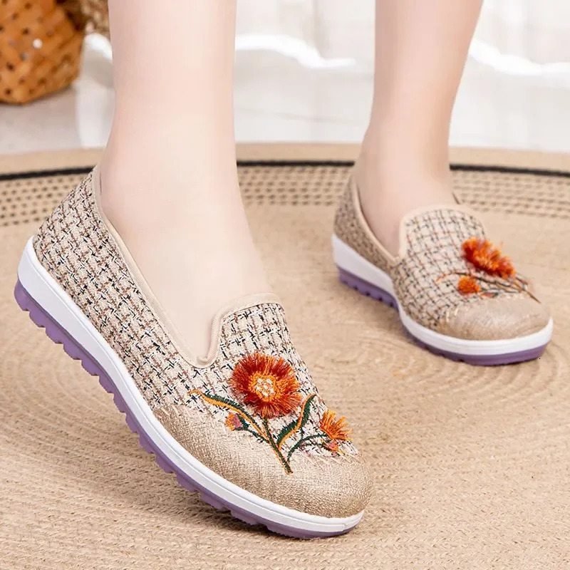 Cresfimix Zapatos de Mujer Femmes mignonnes Toe rond de haute qualité Slip sur les mots plats Lady Cool Comfort Chaussures noires AB492 250820