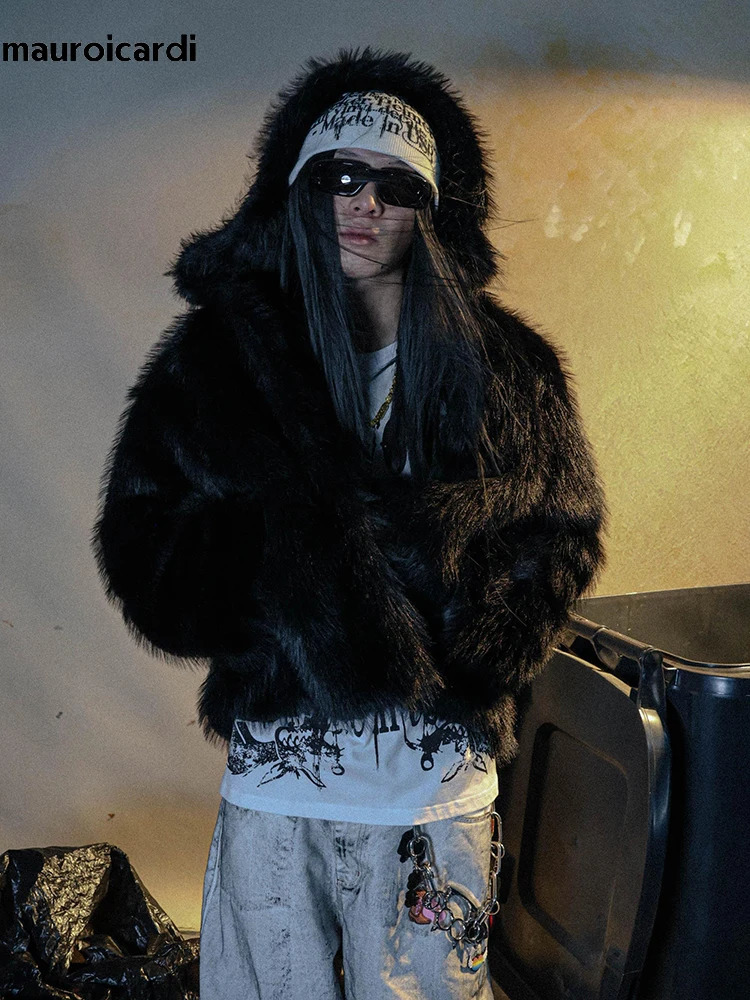 Mauroicardi Autumn Winter Cool Short Oversized Black Thick Warm Soft Hairy Shaggy Faux Fur Coat Men with Hood Fluffy Jacket 250818BJ