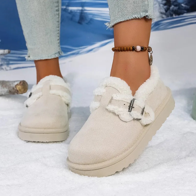 Faux en daim à fourrure à fourrure à demi-pantoufles 2025 Nouvelles chaussures de neige à semelle épaisse des femmes d'hiver à la mode