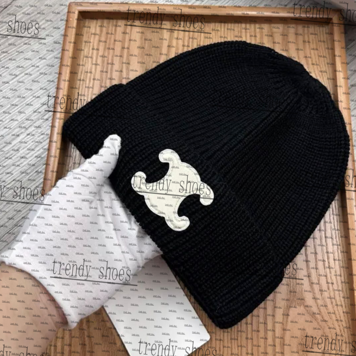 TOP designer beanie good material embroidery Luxury Knitted Hat Classic UNISEX trend autumn winter Elegance versatile temperament Casual fashion