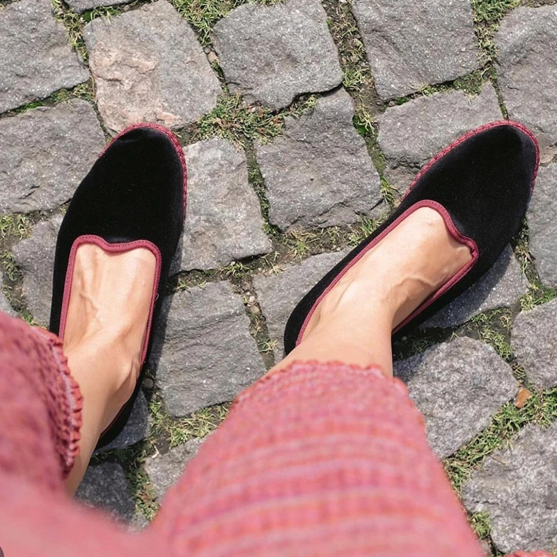 Velvet Black Flats Chaussures Femmes Slip on Streetwear Streetwear Hands Mands à main Flanelle Toe Rounddies Lames Mary Janes Shoes Footwear 2508