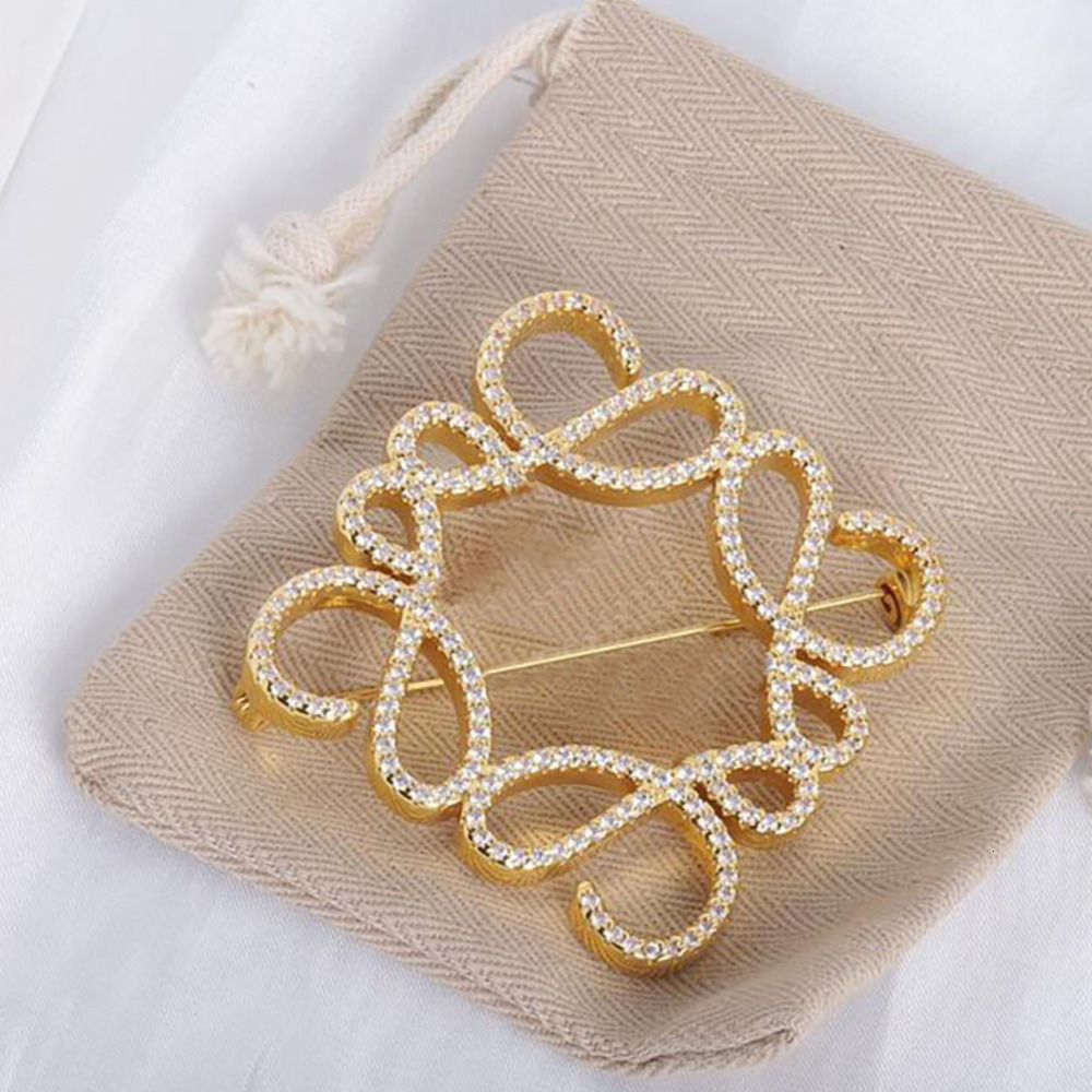 Brooches Designer Luxury Women Men Brand Letter Brooches Gold Plated High Quality Pins Jewelry Brooch Pin Marry Christmas Party Gift Brooches EE