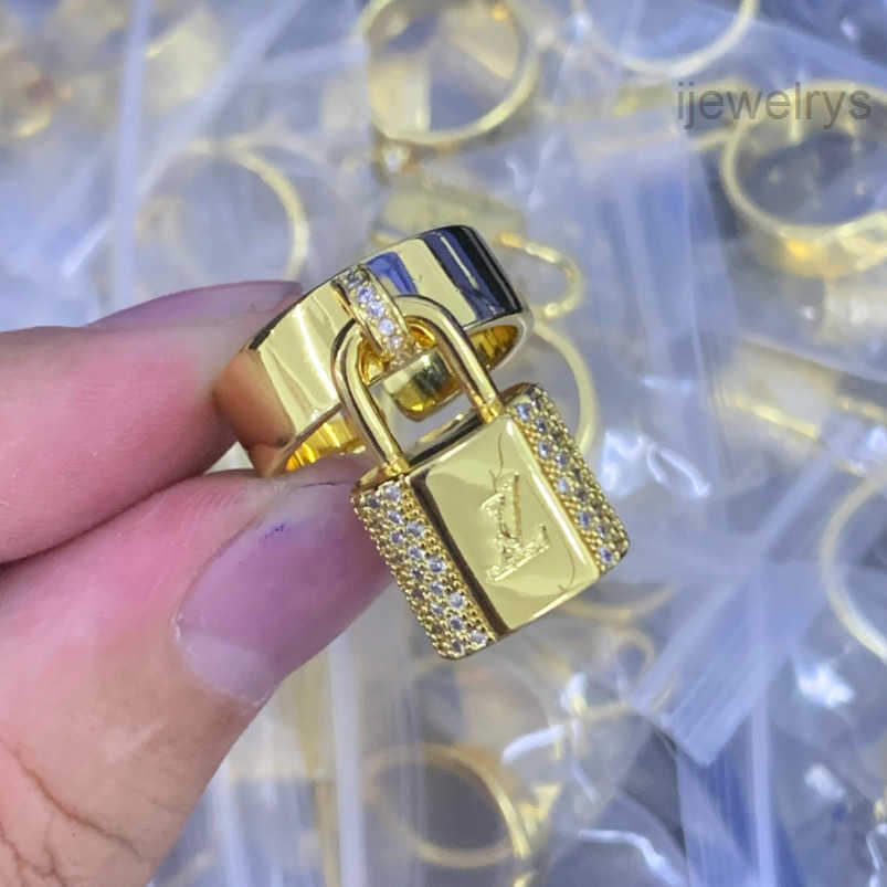 Designer Jewelrys High Quality Luxury 18K Gold Plated Copper Ring Fashion Crystal Accessories Rhinestone Jewlery Designer Woman Rings Party Gift