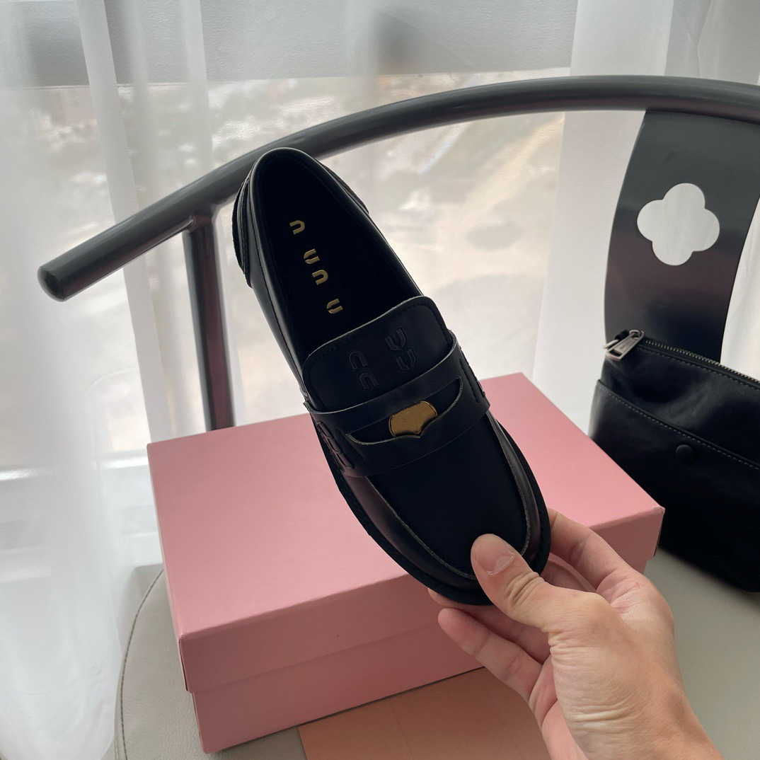 SS195 AAAA mi*mi* Designer Shoes Sheepskin version genuine leather retro flat shoes loafers women 2025 new British style all-match black small leath