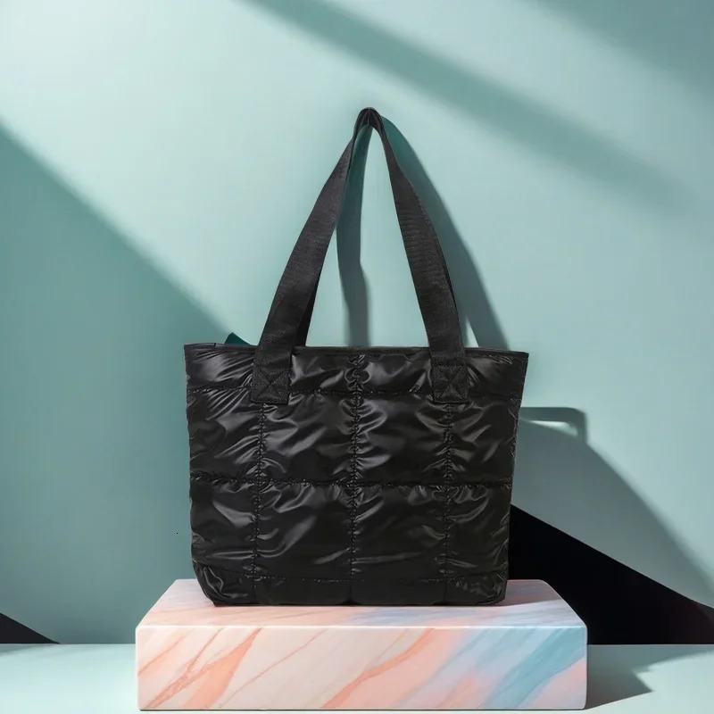 Fashion Ladies Tote Sac à main de grande capacité Bag de magasin à coton Rhombus portable sac à main matelassé solide pour le voyage de loisirs 2
