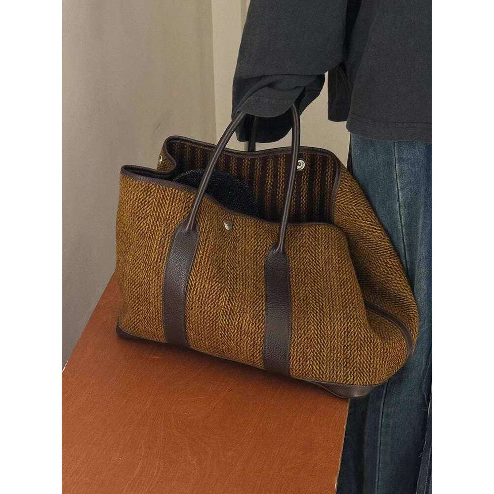 Designer Bag Tote Bag Shoulder Bag Niche Designer Spring Summer New Women's Fashionable Elegant Woolen Single Shoulder Handbag Large Bag Simple