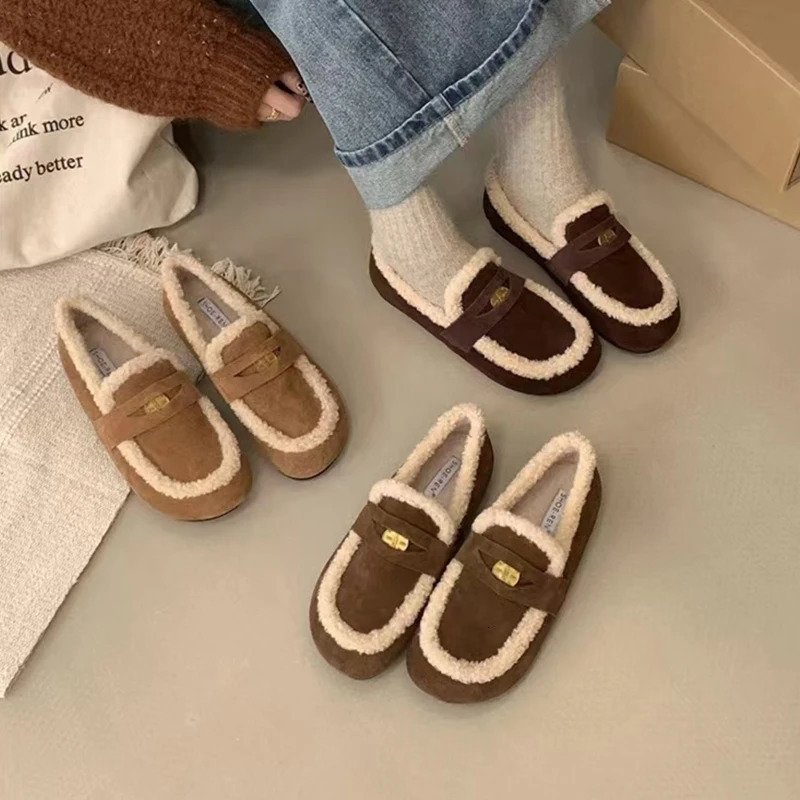Slip on Spores pour femmes Locs fourrure automne chaussure féminine Slip-on Nouveau moccasin Hiver Robe d'automne rétro Flat Moccasin chaussures