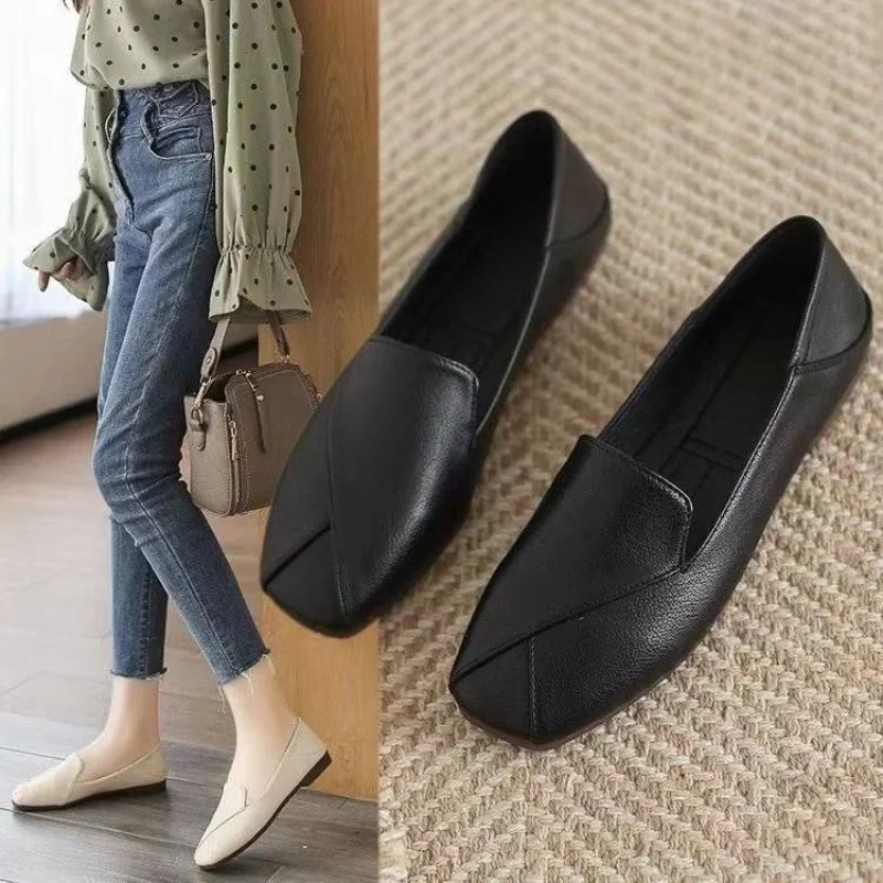 Faussettes d'été pour femmes chaussures de mocassins plates pour femmes 2024 mots d'orage carrés plates blancs de la chaussure de style coréen dé