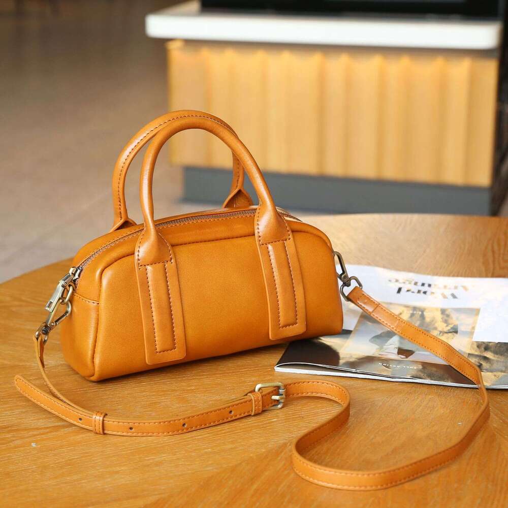 Vegetable tanned women's fashionable and versatile, new trendy summer casual shoulder crossbody top layer cowhide small