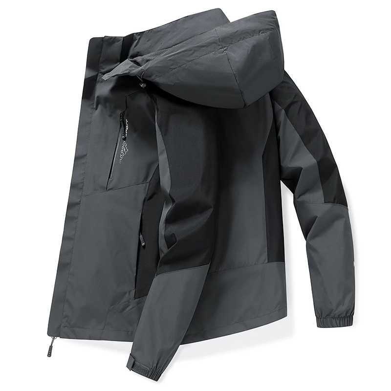Spring and Autumn Functional Style Outdoor Windbreaker Mens Workwear Hooded Jacket Mountaineering Suit Handsome Jacket Men W250821