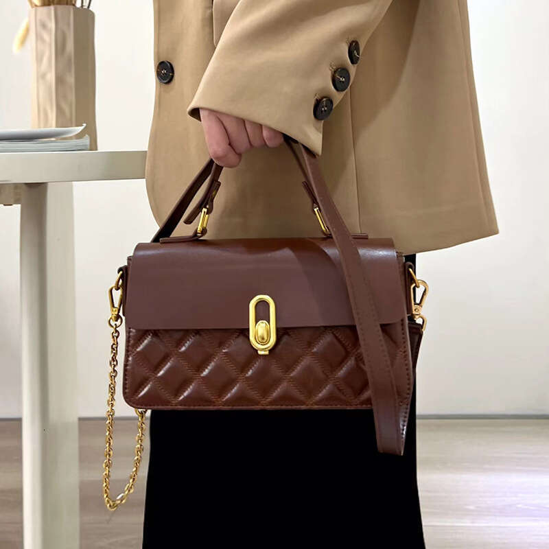 Luxury bag Genuine Leather Light Summer New Daily Commute Casual Versatile Fashion Quilted Small Square Bag