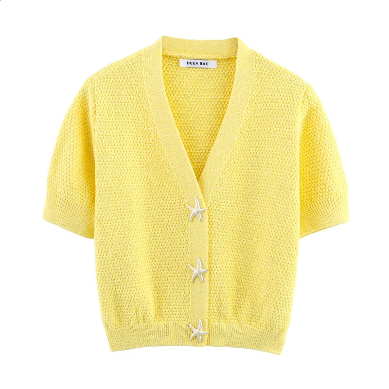 Style d'été du cardigan pour femmes pour 2025 JAUNE JACET-MANDEVE JACKET TROUTÉE DÉCORT DE BOUTON STAR