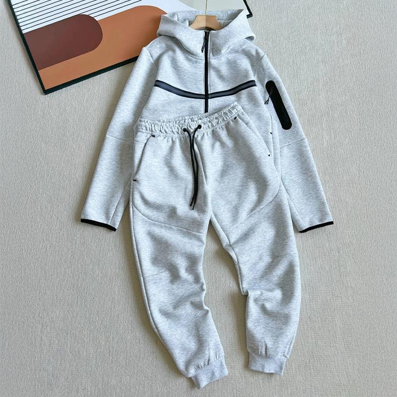 Designer pour hommes et femmes printemps et automne New Paris Saint Saint Germain Player Edition Sports and Leisure Set
