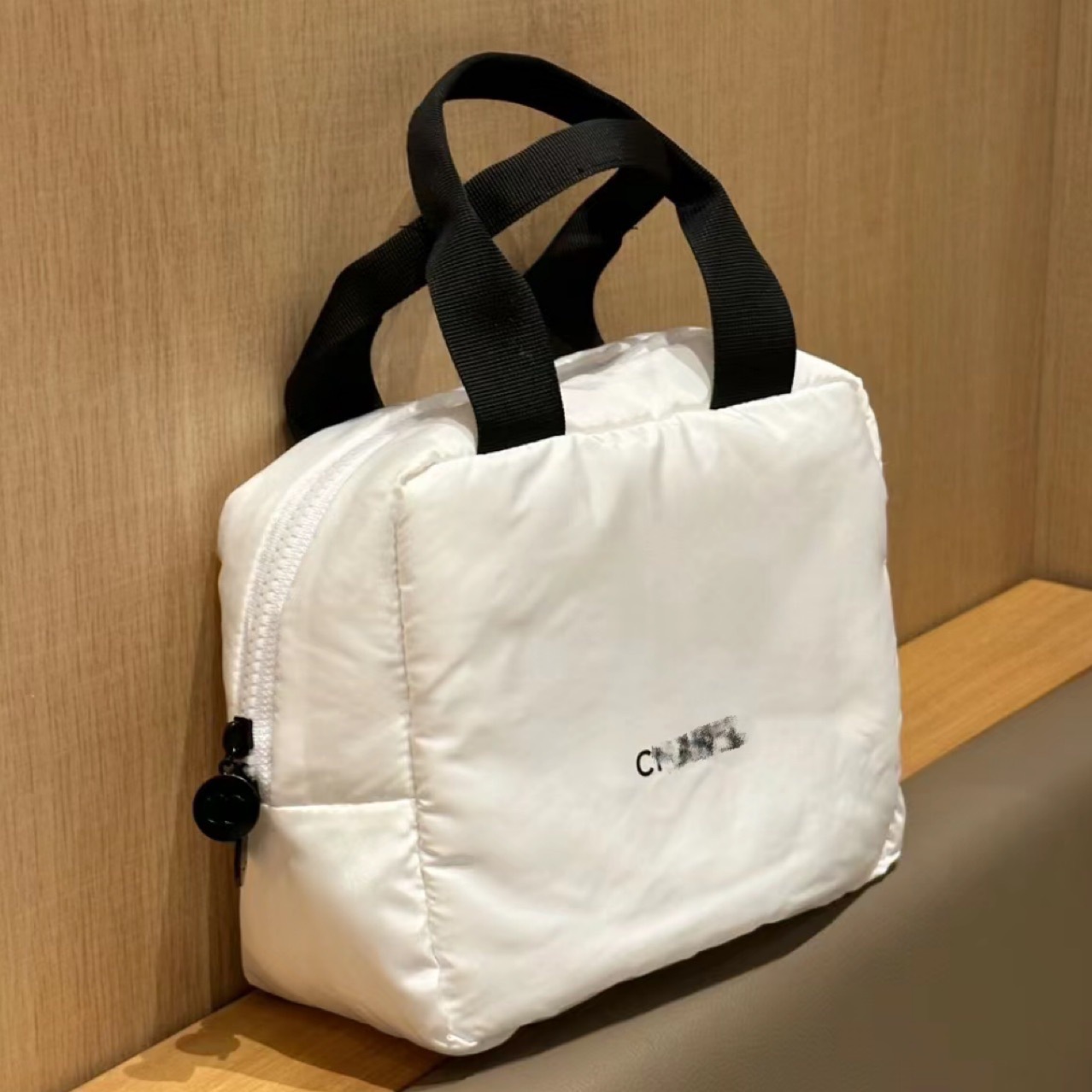 The 2024 Summer New Collection Comes with A Hand-held Cosmetic Beach Down Women's Bag As A Gift