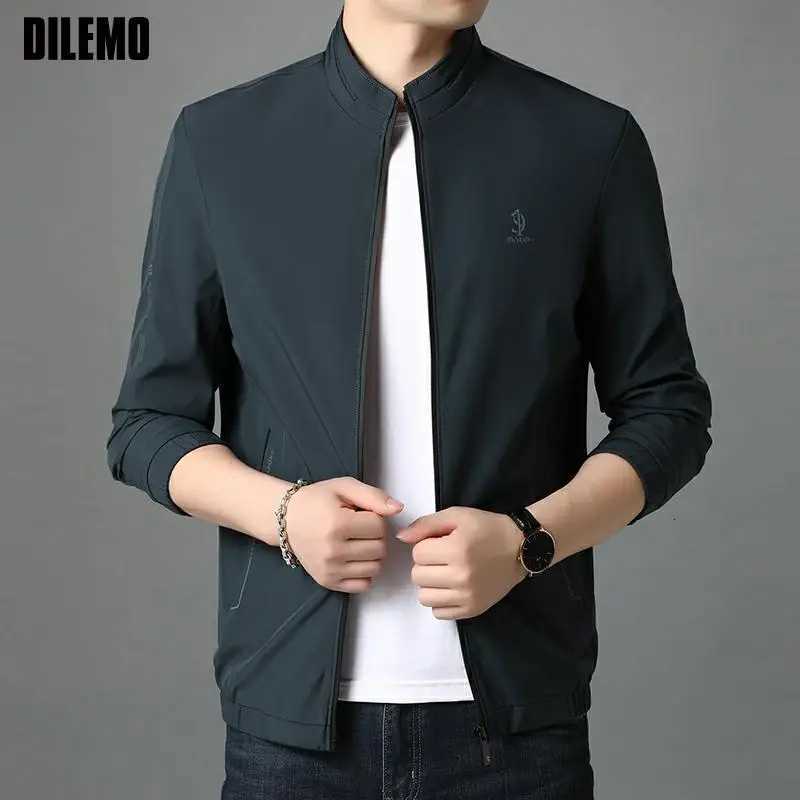 Top Quality New Brand Fashion Stand Collar Streetwear Mens Coats and Jackets Zipper Windbreaker Simple Casual Mens Clothing 2025 W250821