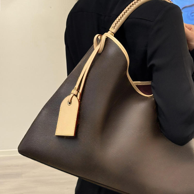 10A mirror quality women's makeup bag large capacity shoulder bag fashion handbag casual underarm bag commuter tote bag