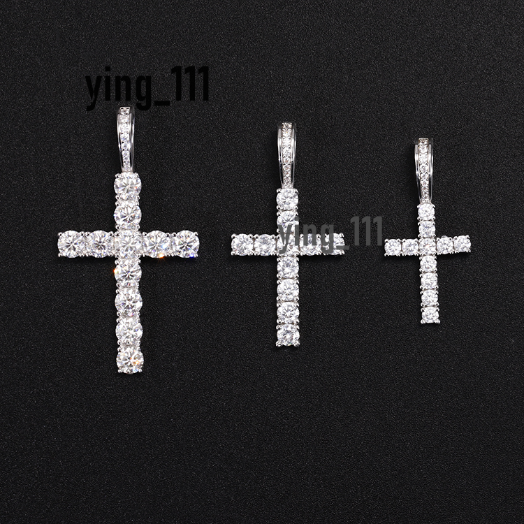 Pendre croisé à vente chaude 2 mm-5 mm de largeur 925 argent massif avec D Color Moissanite Hip Hop Cross For Collier pour collier