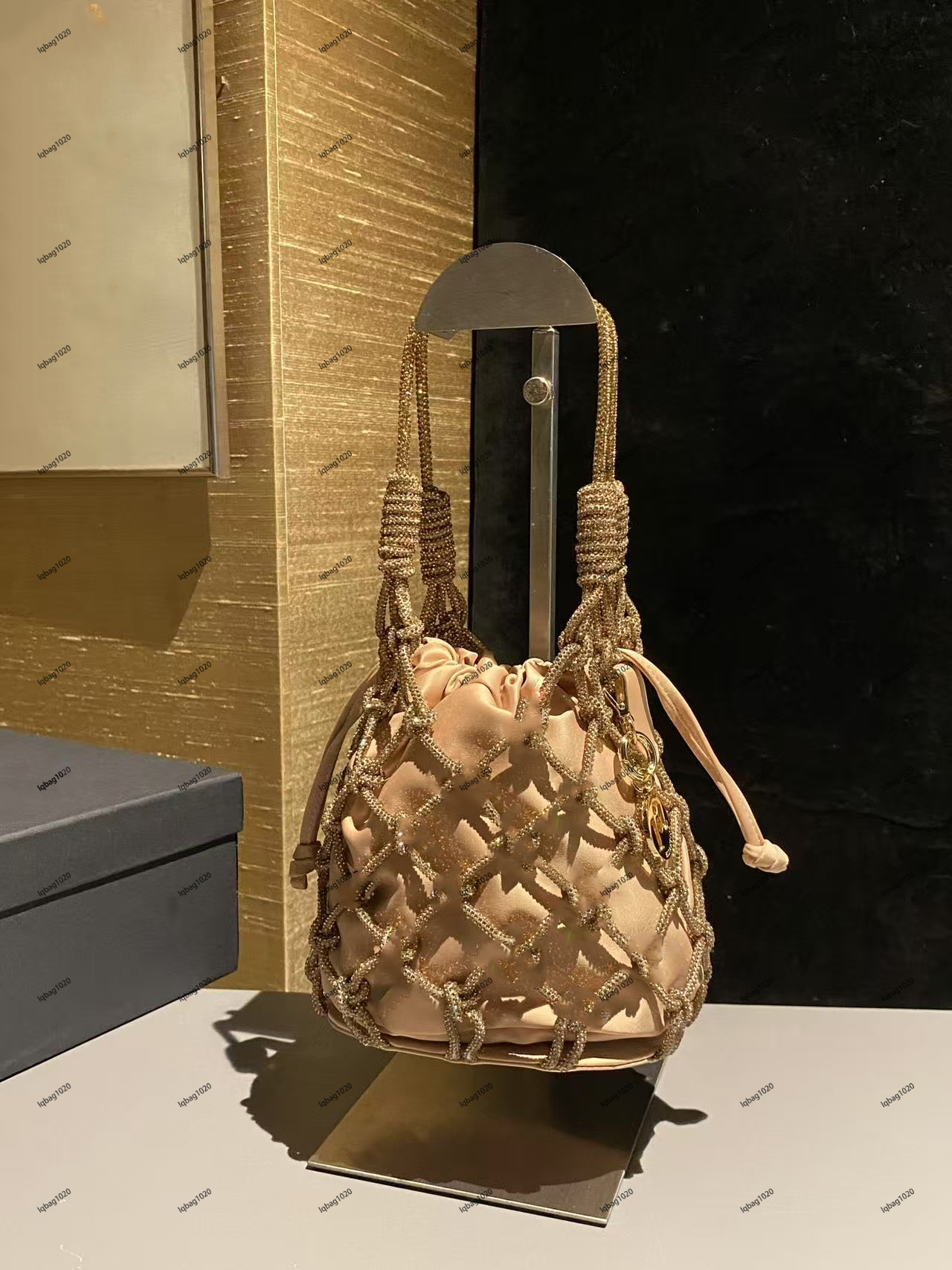 10A Top Quality Luxurious and atmospheric fashionable elegant women's bags are popular and versatile