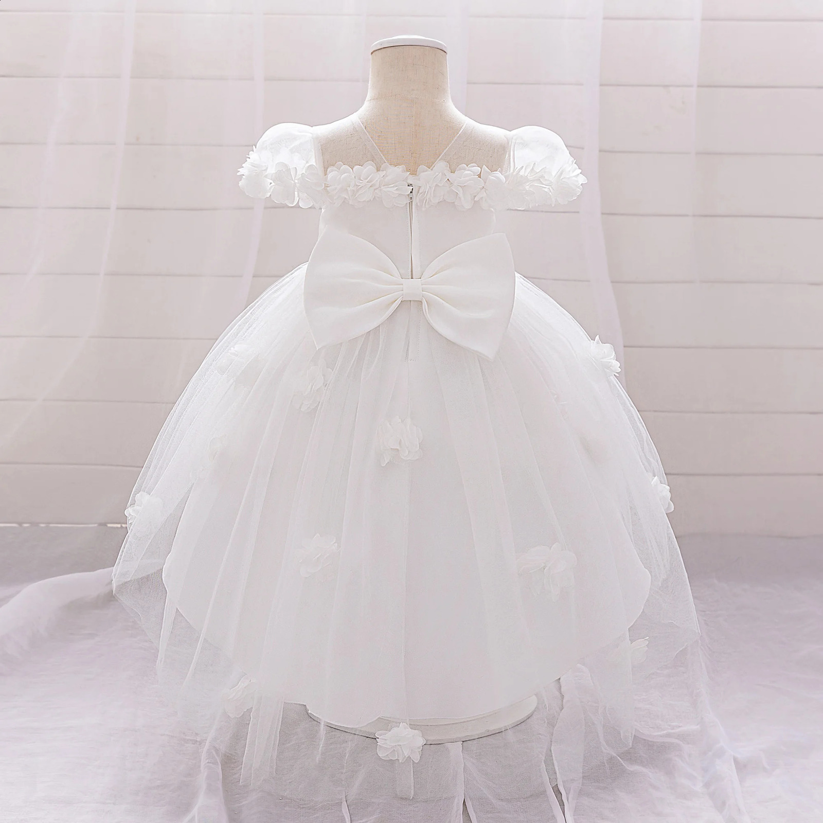 2026 New Summer Flower Party Baby Girls Perfume Elegant Tailed Tulle 1St Birthday cologne Cologne Wedding Princess Dress Bow Baptism Bridemaid Kids