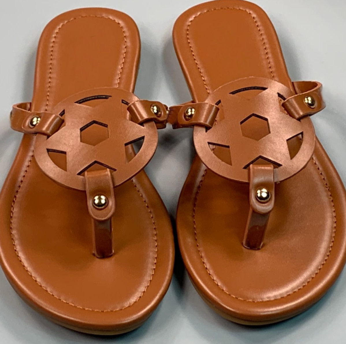 Chaussures de créateurs Slippers et sandales à la mode des pantoufles d'été à harengs ganters de plage plat de plage de plage à bas de plage