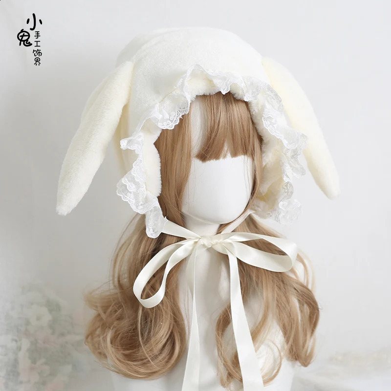 Japonais Sweet Loppy Eored Rabbit Lei Fengs Cap Lace Lace Lolita Capes Joker Fluffy Chapeaux d'hiver chauds 250818