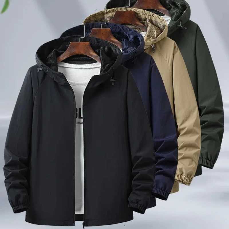 Autumn Hooded Jacket Mens Workwear Sports Coat Thin Overalls Versatile Casual Waterproof Windproof Outdoor Casual Mens Jackets W250821