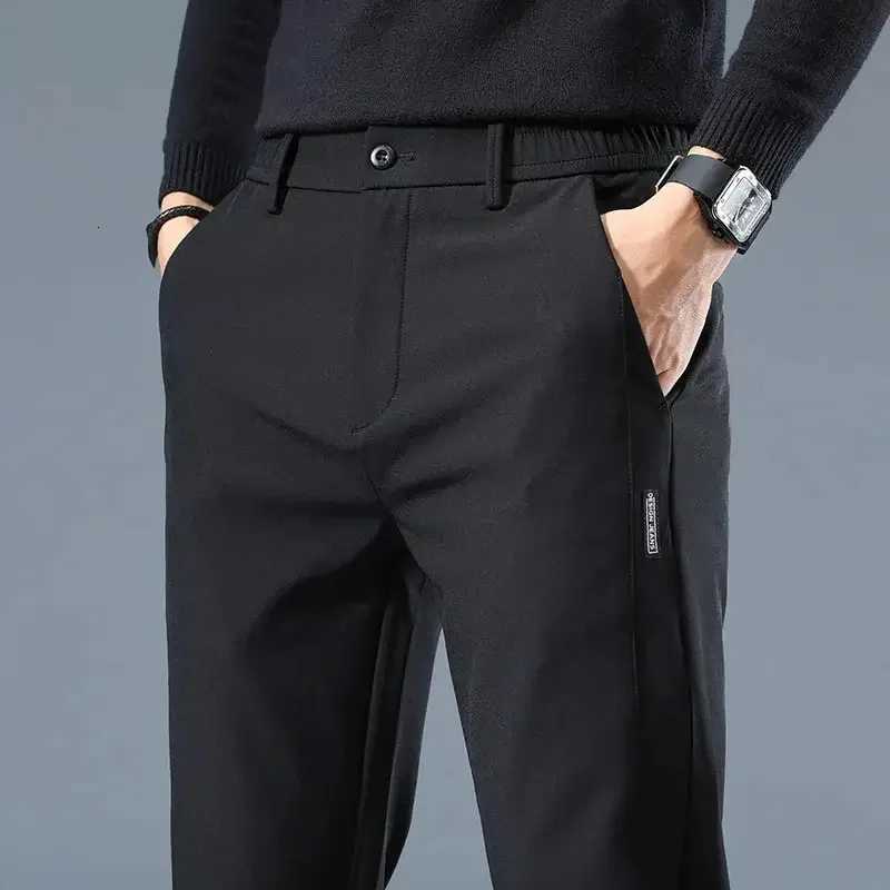 2024 Été Nouveau pantalon pour hommes extensible en soie mince et pantalon lisse élastique décontracté Pantalon de marque masculine 5 couleurs XJ
