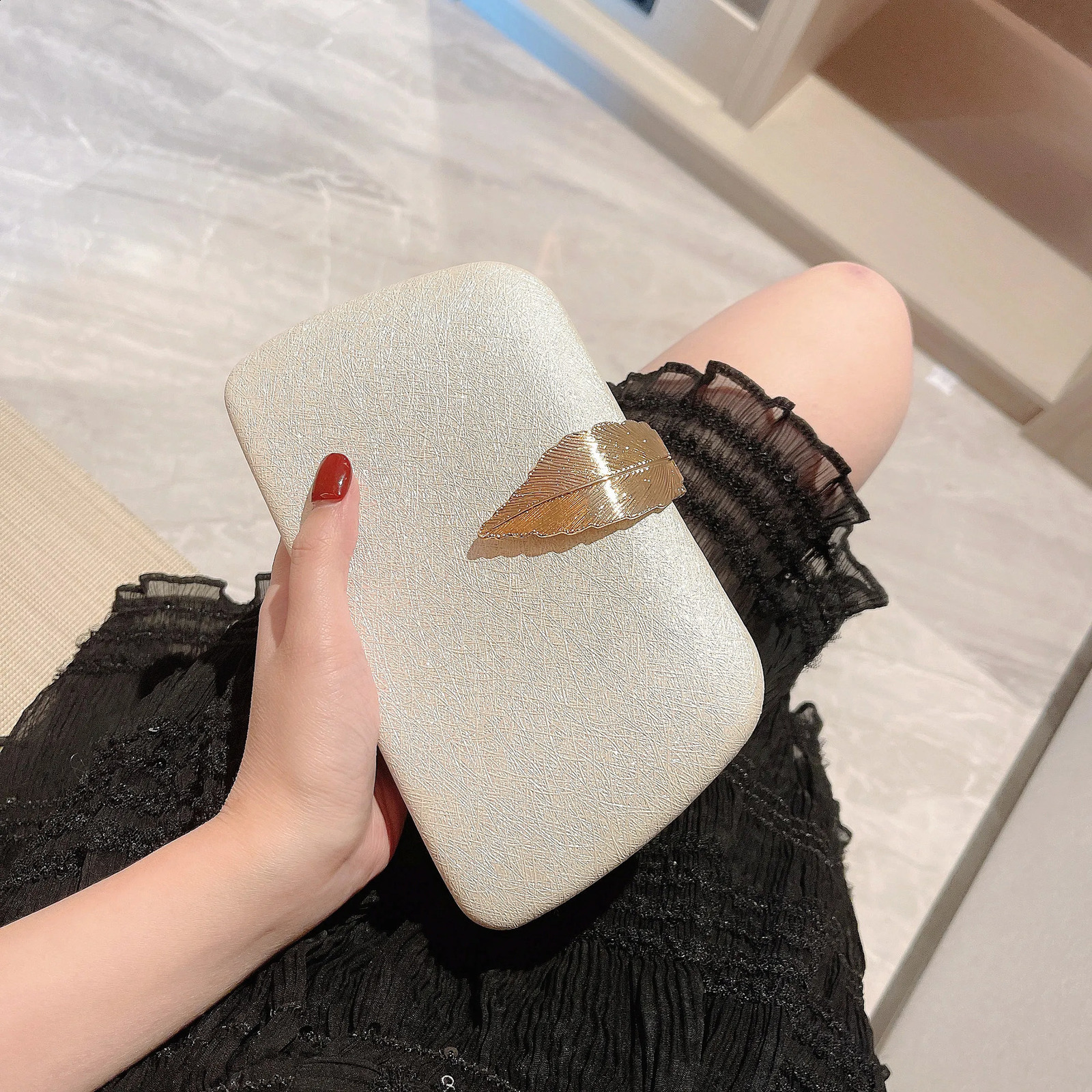 Womens Fashion Classic Leaf Buckle Box Dinner Bag Clutch Party Bag Annual Party Bag Reception Handbag Chain Bag Wedding Mini Ba 250818