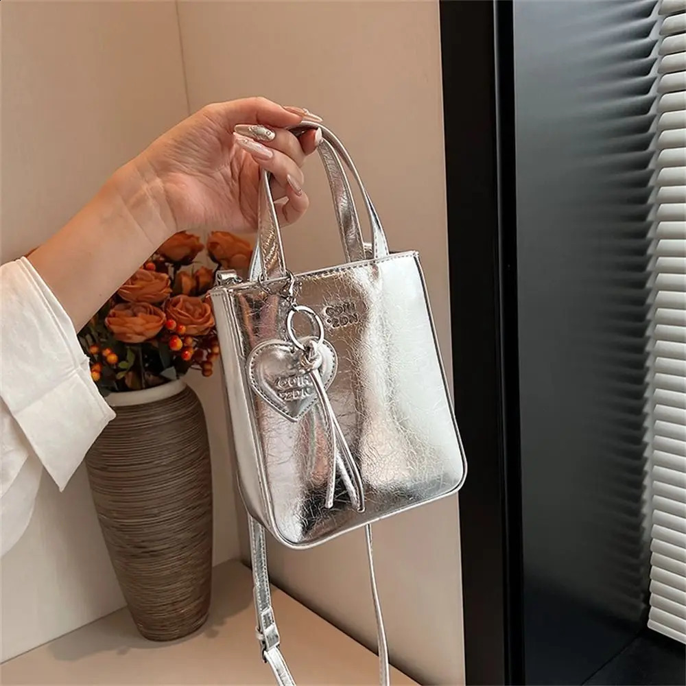 Trend Korean PU Leather Shoulder Bag Silver Mini Small Square Bag High Quality Purses Women Lady Crossbody Bags 250818