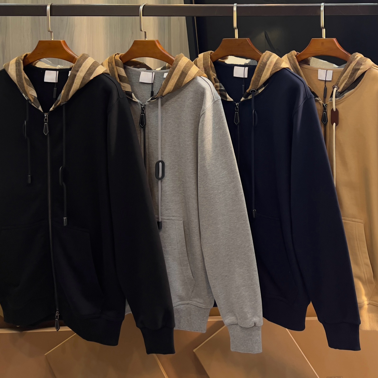 High quality designer men's hoodie, casual zipper hoodie, street sports pullover, fashionable and versatile cardigan, zipper hoodie
