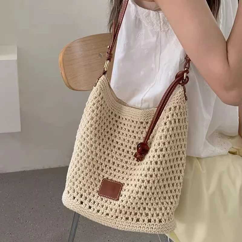 2025 New Summer Womens Woven Crochet Tote Bag Beach Vacation Shoulder Bag Lightweight Cotton Linen Boho Hollow Out Purse XJ250821