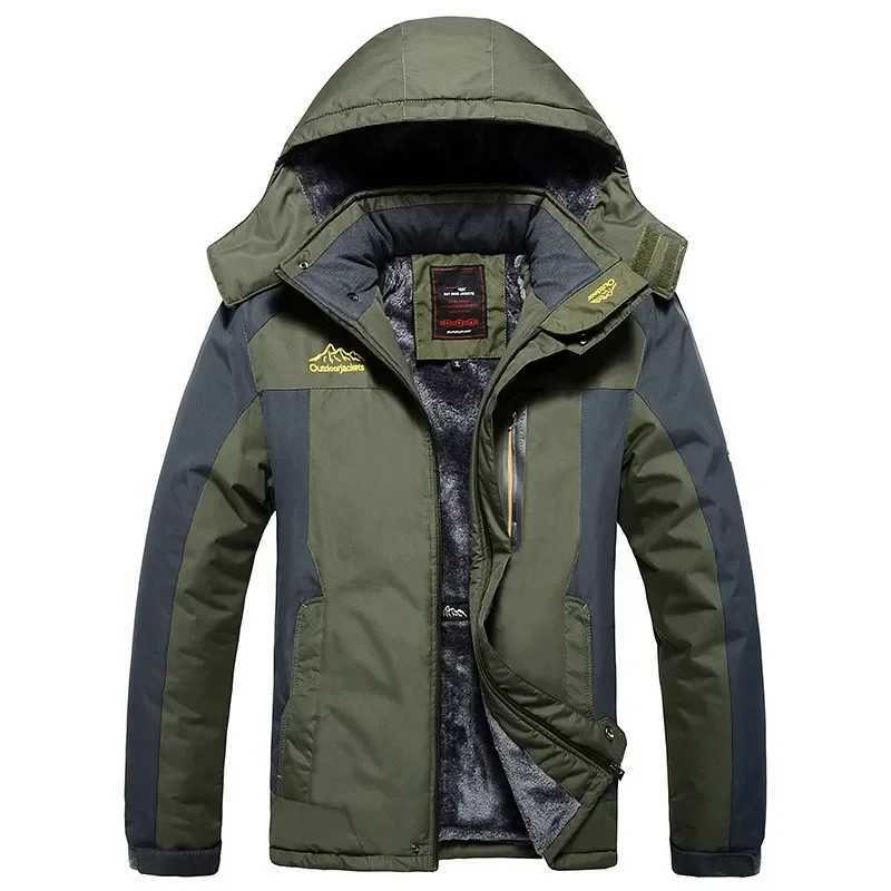 2024 Veste d'hiver Men de parka à capuche imperméable épaisse et épaisse veste en toison militaire plus taille 9xl veste pour hommes W250821
