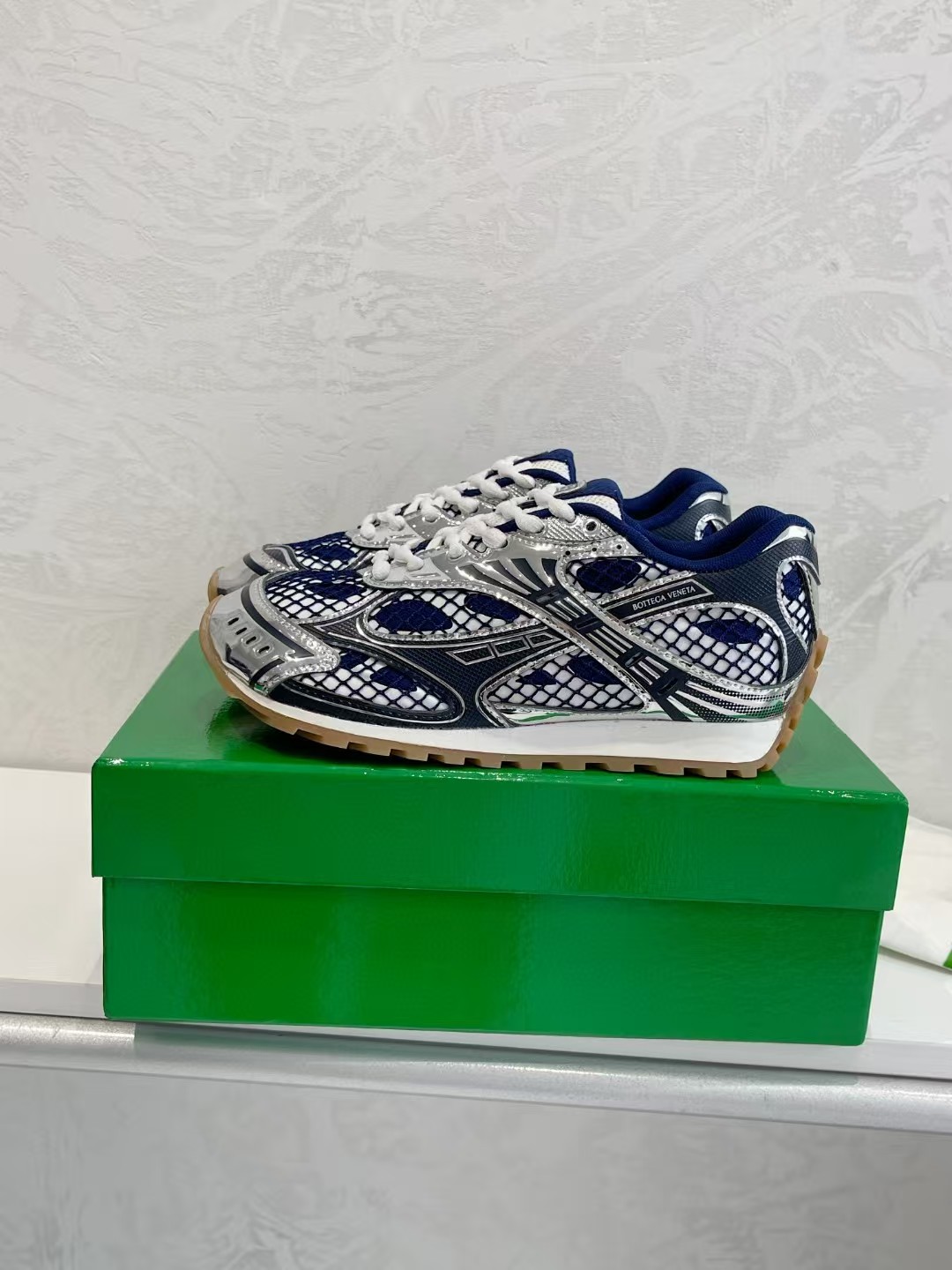 2025 new designer slippers free delivery sandals thick-soled slippers single-line casual sandals external penetration women's Velcro sports san