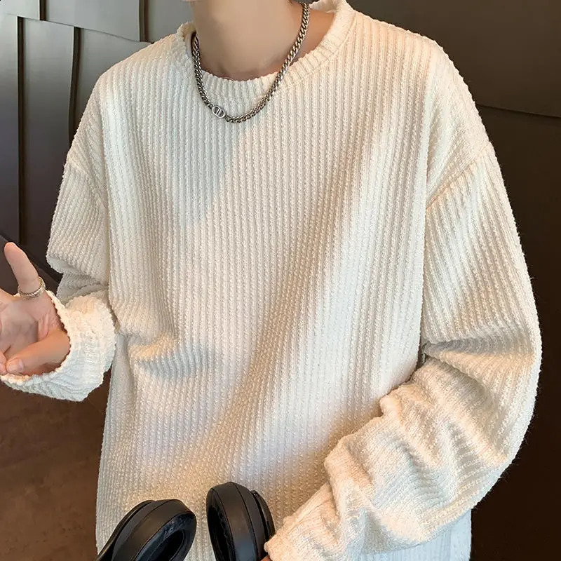 Style Round Neck Long Sleeve Striped TShirt Mens Autumn Solid Color Trendy Chinese Loose Base Layer HighEnd Top 250820