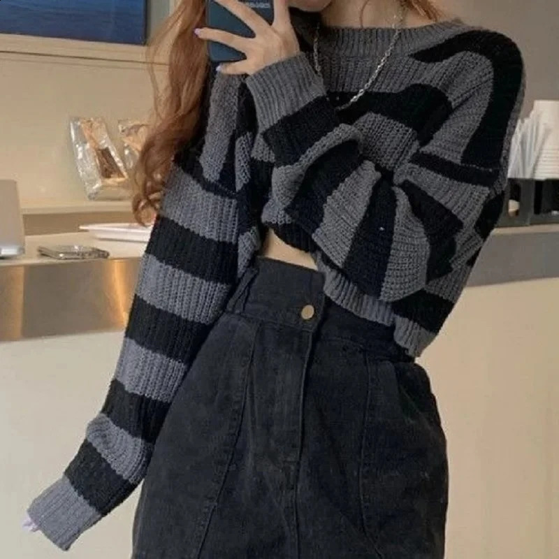 2025 Women Vintage Knit Jumper Korean Style Striped Cropped Sweater Female Autumn Long Sleeve Oneck Pullovers Tops 250815