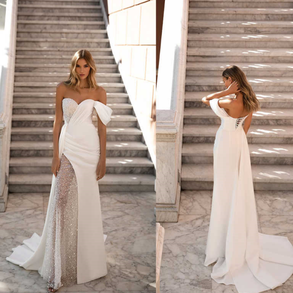 Robe de mariée de mode chérie une gaine à manches courtes épaule avec paillettes et époux à plis lacets de robes civiles personnalisées