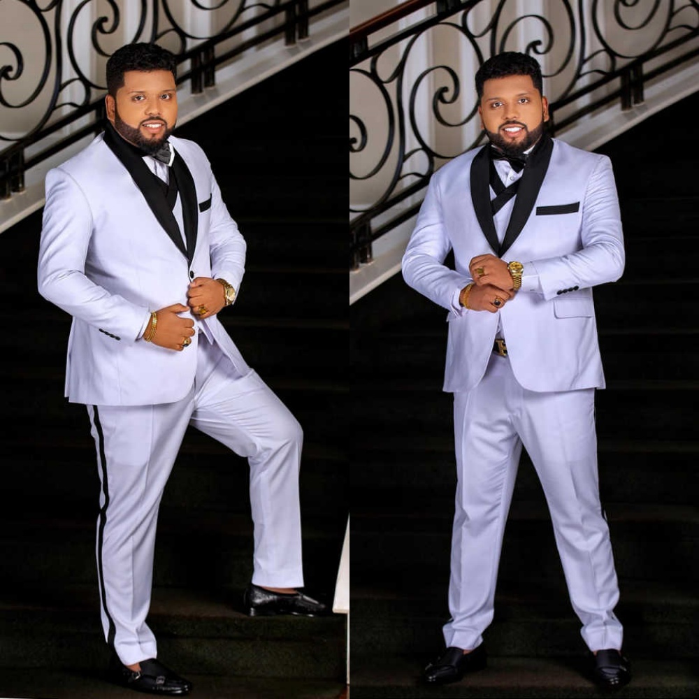 Plus Size Groom Wedding Tuxedos 3 Pieces Black Shawl Lapel Beads Mens Pants Sets Male Fashion Formal Business Wear Customized