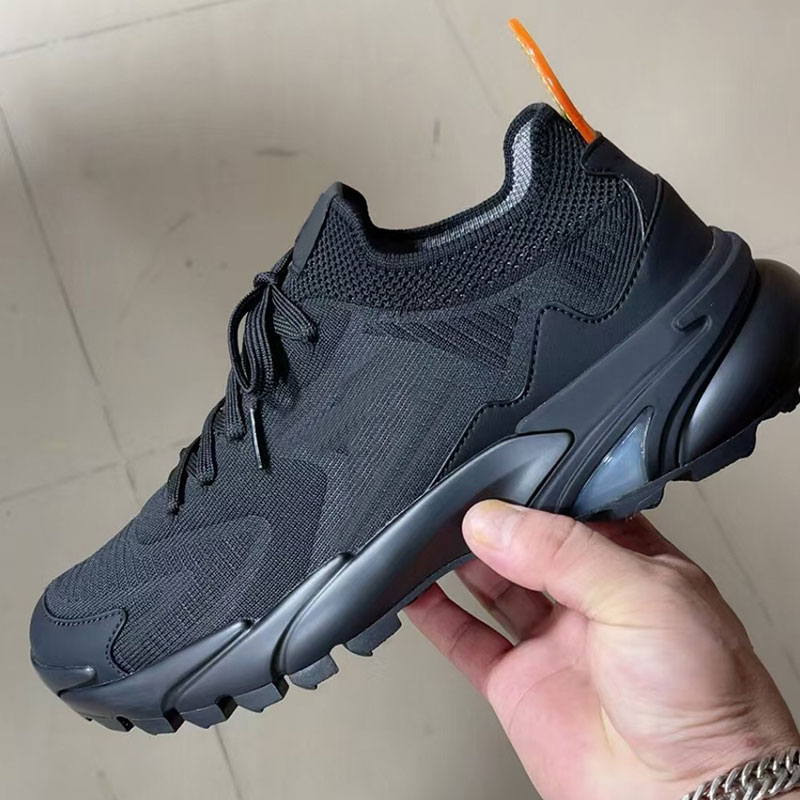 Men Designer Black Runner Daddy Sneaker 25SS knitted fabric splicing casual shoes Mens outdoor hiking shoes Retro style thick soled sports shoes