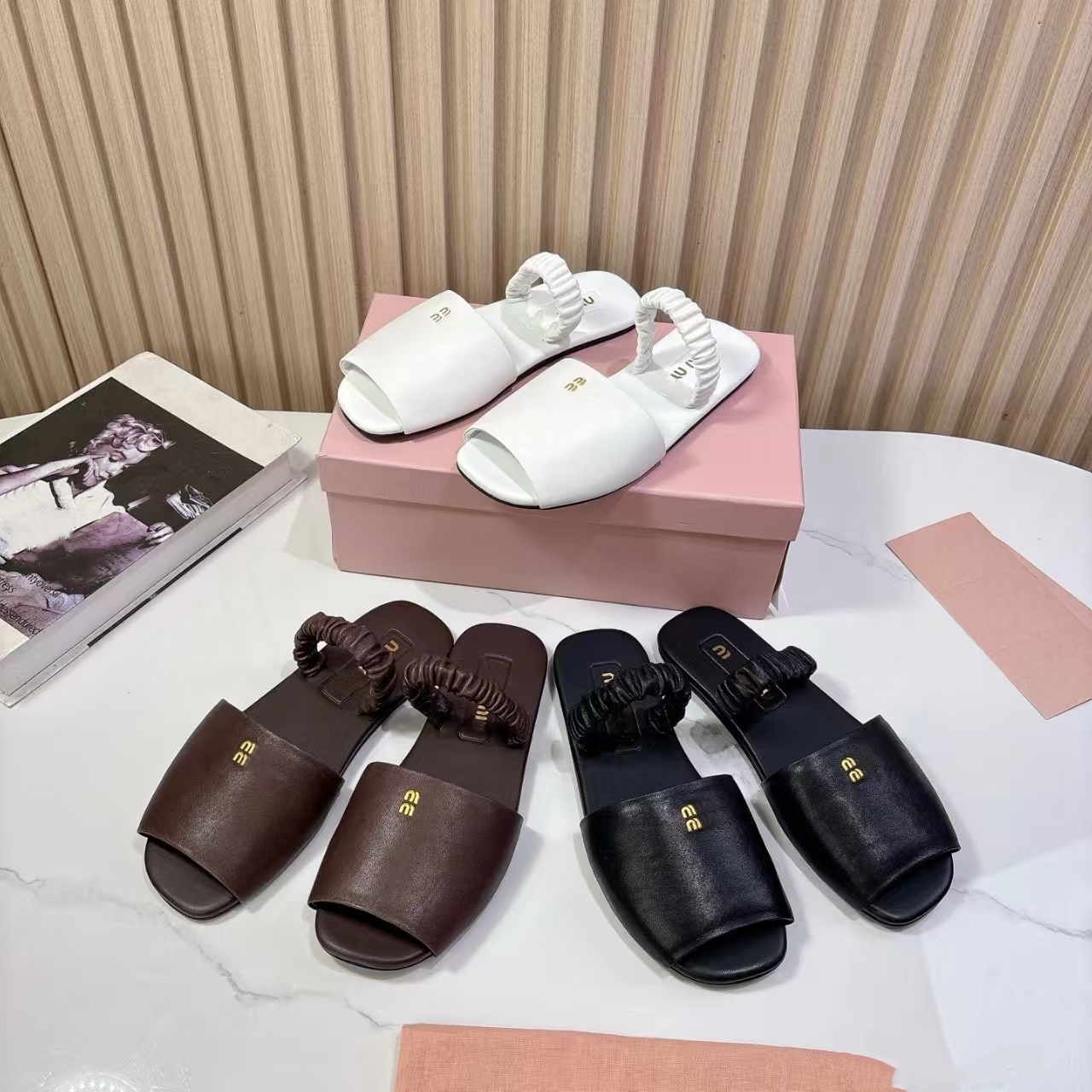 Designer slipper White Black Elastic band slipper Flat Mule Sliders Womens ruches nappa Leather sandals Mary Jane slid Open-toe sandalsSandal Lux Su