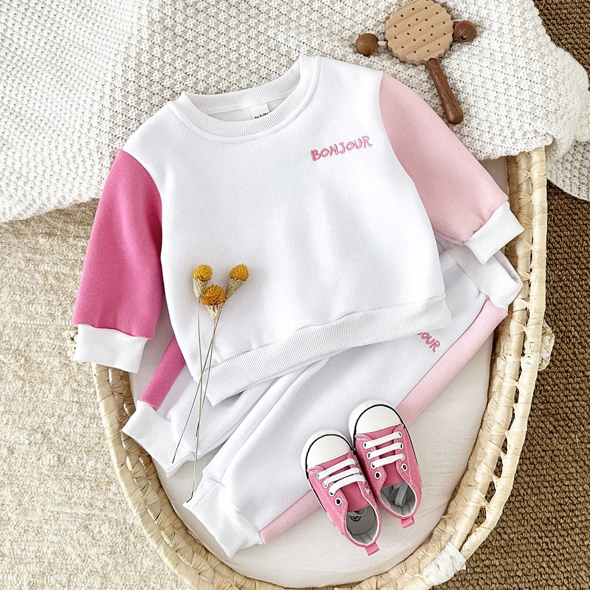 2025 born Baby Girl Clothes Sets Infant Outfit Bonjour Tracksuit Trick Top Long Pants Winter Warm Sportswear Autumn 2Pcs250821