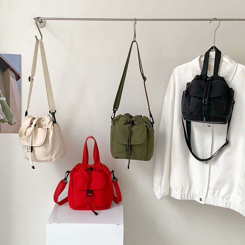 New Korean Niche Summer Lightweight Casual Crossbody Bag Nylon Versatile Exquisite Commuter Small Handbag B5