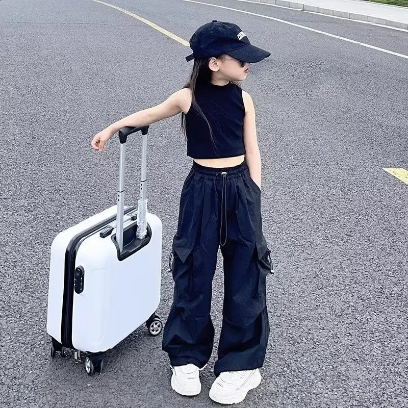 Girls Casual Cargo Pants Kids Solid Colour Sweatpants Children Vintage Streetwear Hip Hop Pants Elastic Waist Baggy Trousers250821