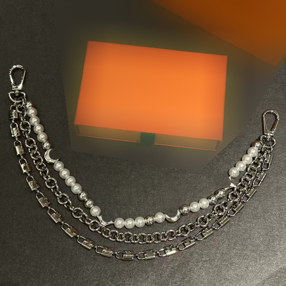 2025 Chaîne de sacs de créateurs, chaîne de pantalons, pendentif porte-clés, accessoires à la mode de style coréen 88888888