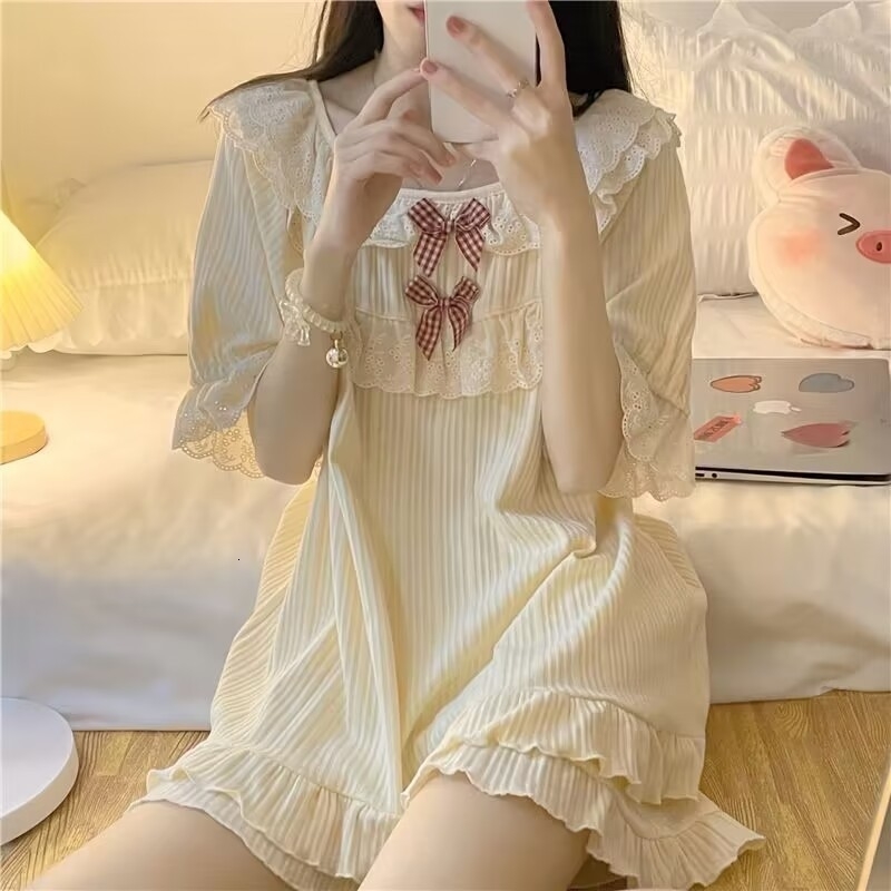 Pyjamas d'été pour femmes ensemble en deux pièces de pyjamas de style princesse féminin arc short à manches courtes lâches de vêtements de maison
