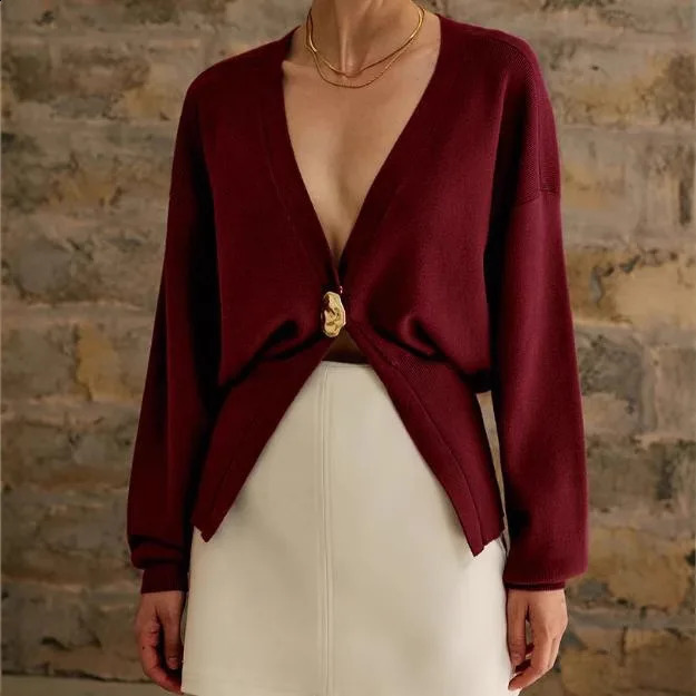 Womens Fashion Button Knitted Cardigan Vintage V Neck Full Sleeve Cropped Sweater 2024 Autumn Elegant Lady Knitting Jumper Coat 250815