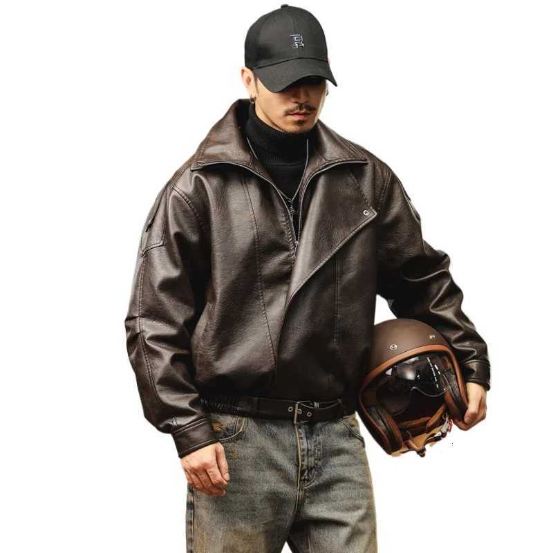 Winter Faux Fur Liner Leather Bomber Jacket Men Streetwear Fashion Loose Thick Leather Casual Vintage Motorcycle Jacket Coat X250822