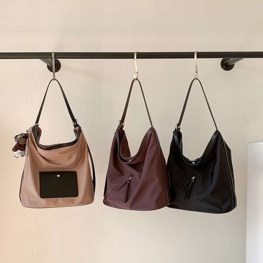 Simple Style Tote Large Capacity Women's New Commuter High-End Leather Patchwork Nylon Shoulder Bag For Women B5