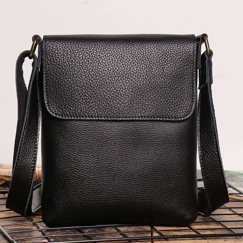 Men's flap genuine shoulder new retro mad horse leather vertical style, simple crossbody men's bag, large capacity