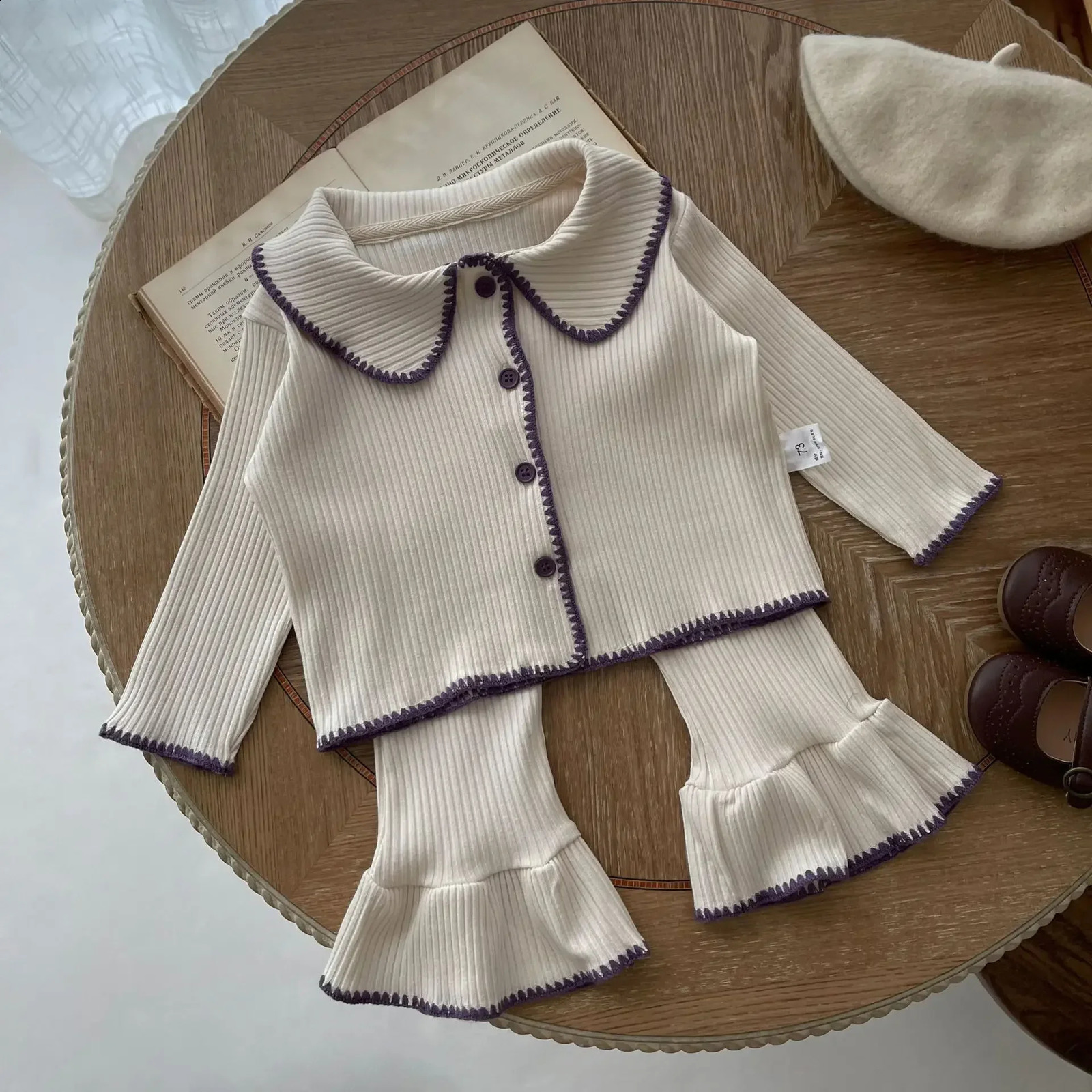77-1 Baby Clothing Set Autumn Infant Shell Knitted Split Suit Contrast Cardigan Bell Bottoms Casual Girls Two-piece Suit250821